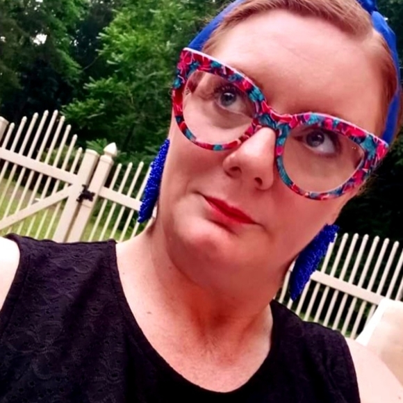 Meet your Posher, Bobbie - Picture 1 of 1